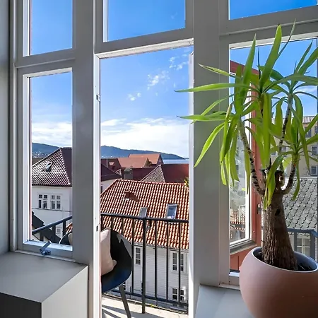 Roomsly - Great View & Private Terrace